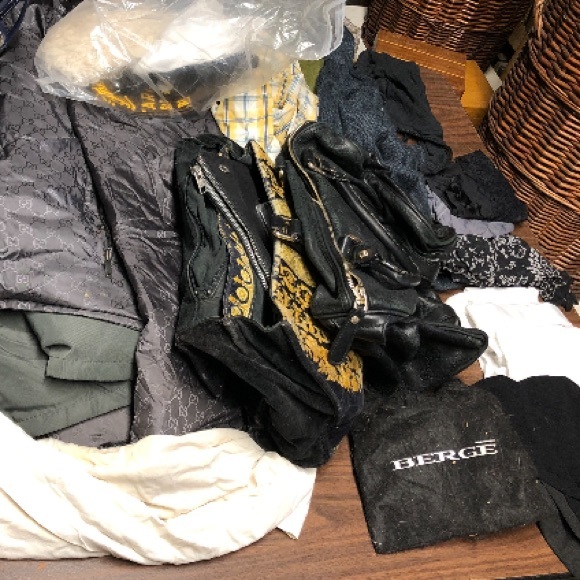 Versace Iconic 1990s Purse Velvet material - Picture 11 of 12